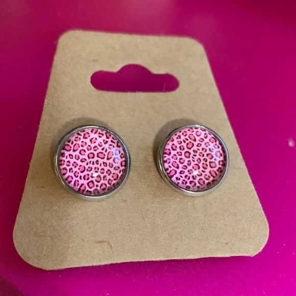 Pink Leopard Print Earrings - Picture 1 of 6